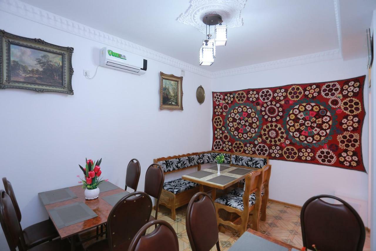 Anis-Pari Hotel Bukhara Esterno foto
