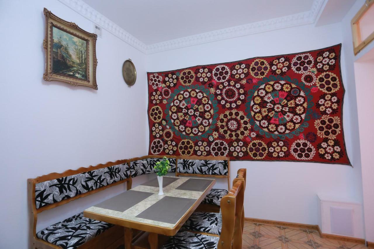 Anis-Pari Hotel Bukhara Esterno foto