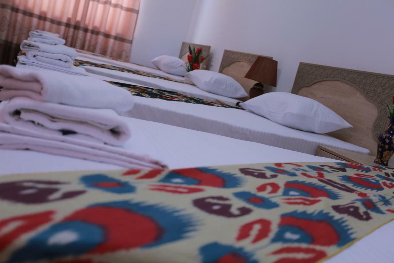 Anis-Pari Hotel Bukhara Esterno foto