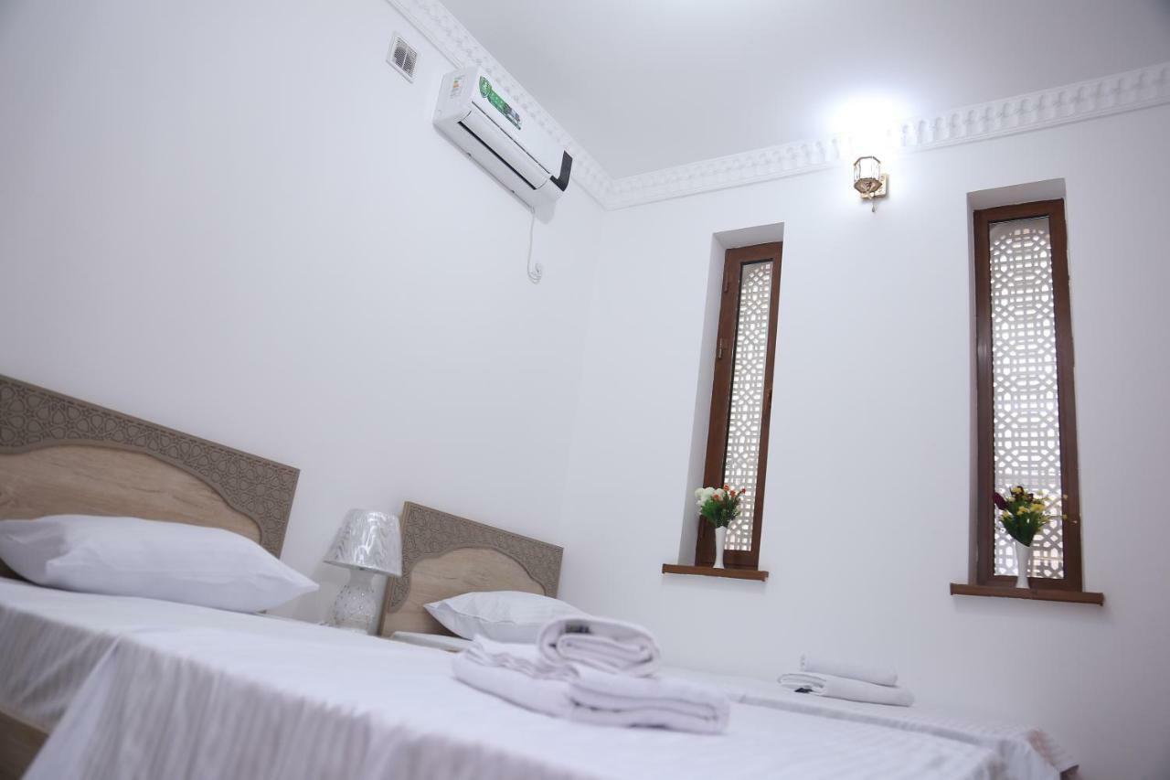 Anis-Pari Hotel Bukhara Esterno foto