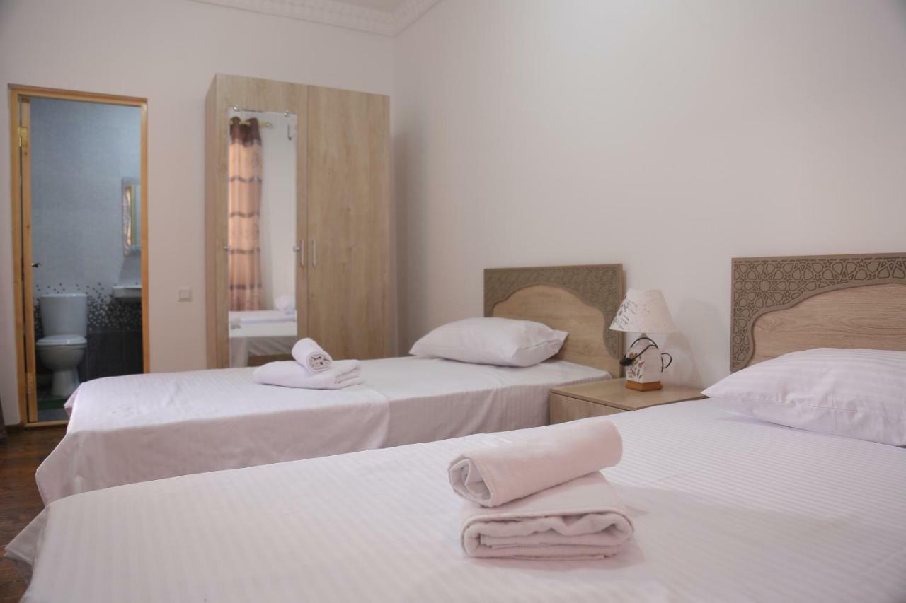 Anis-Pari Hotel Bukhara Esterno foto