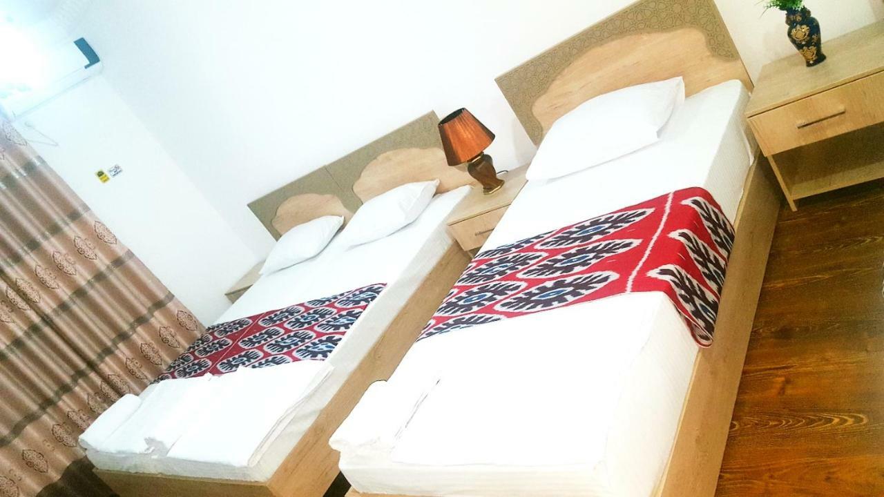 Anis-Pari Hotel Bukhara Esterno foto