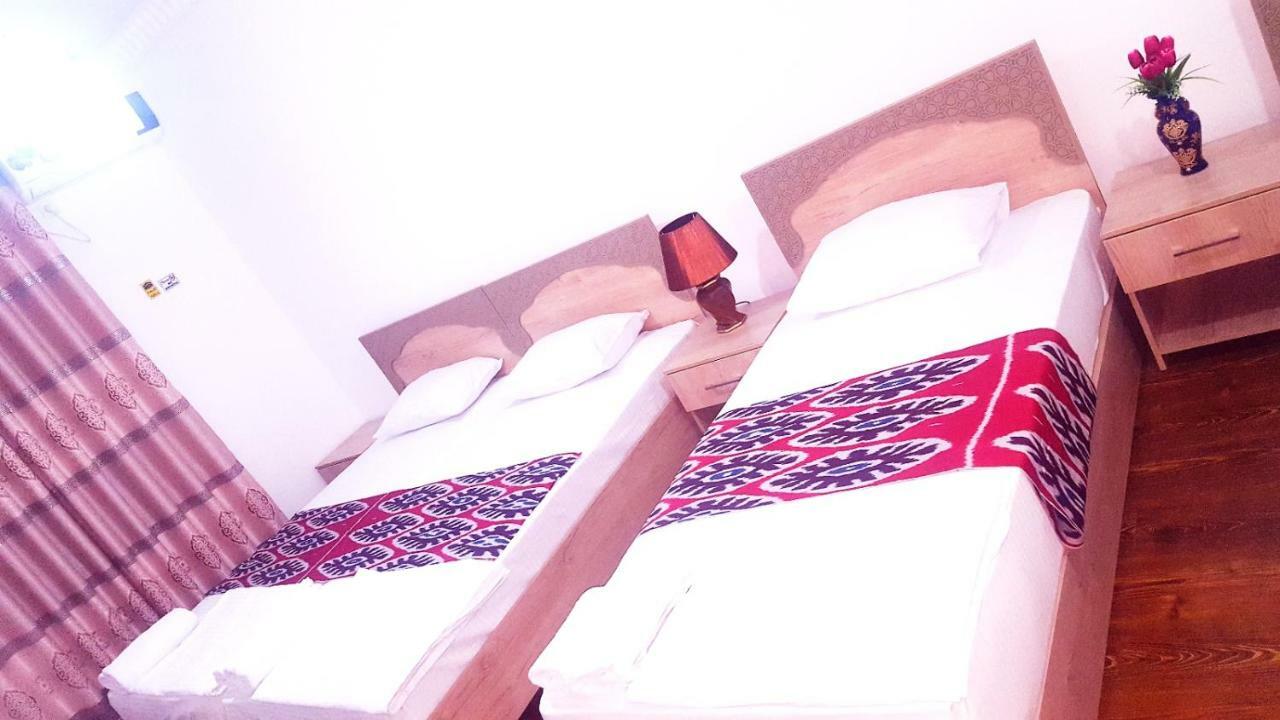 Anis-Pari Hotel Bukhara Esterno foto