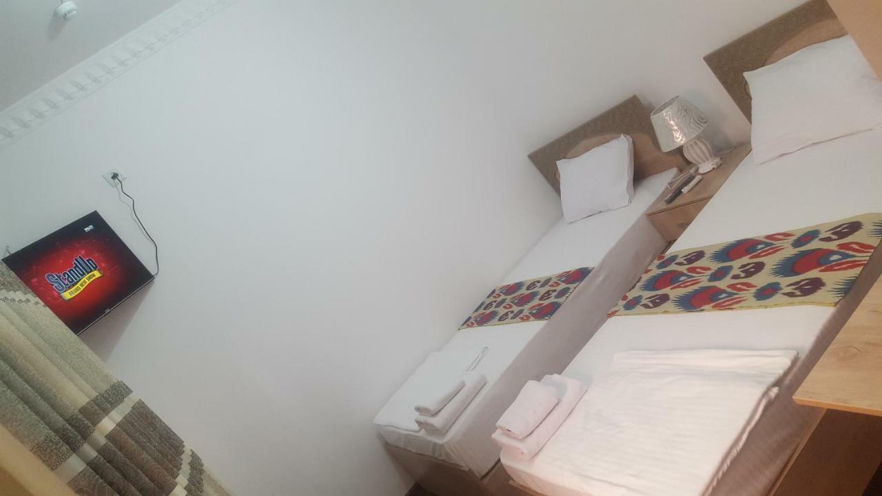 Anis-Pari Hotel Bukhara Esterno foto
